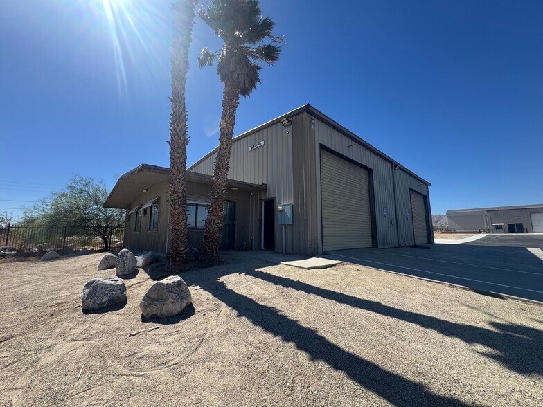 65090 San Jacinto Ln, Desert Hot Springs, CA à vendre - Photo de l’immeuble – Image 2 sur 6