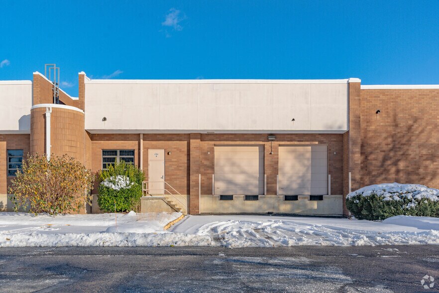 1701 Brightseat Rd, Landover, MD à louer - Photo de l’immeuble – Image 3 sur 5
