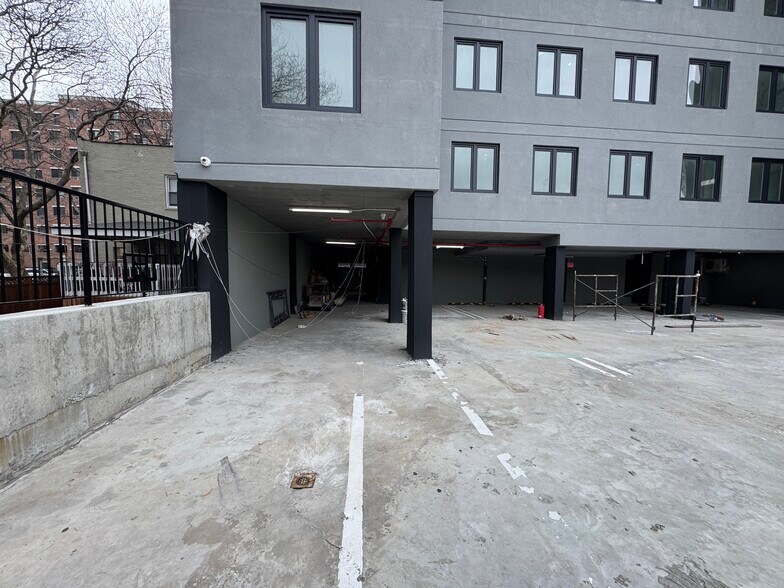 1641 Undercliff Ave, Bronx, NY à louer - Photo principale – Image 1 sur 13
