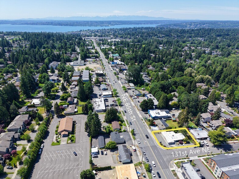 13020 NE 85th St, Kirkland, WA à vendre - Photo de l’immeuble – Image 1 sur 11