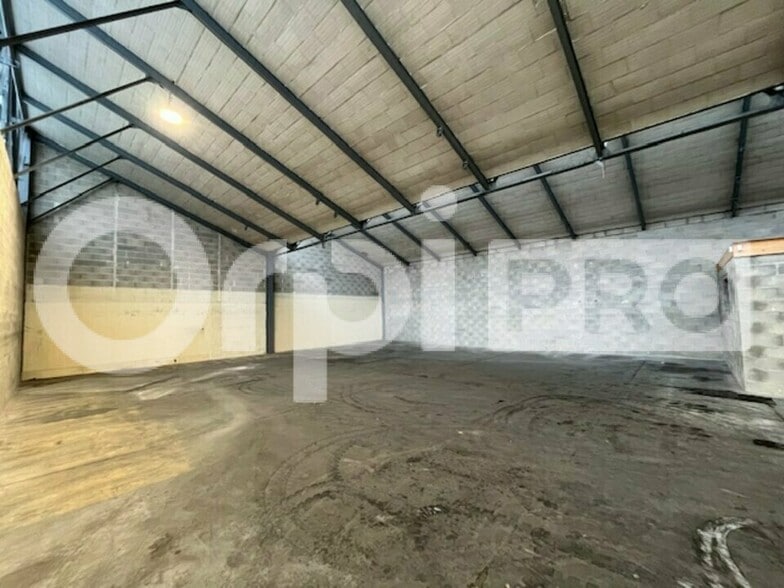 Local d'activités dans Nangis à vendre - Photo intérieure – Image 3 sur 10