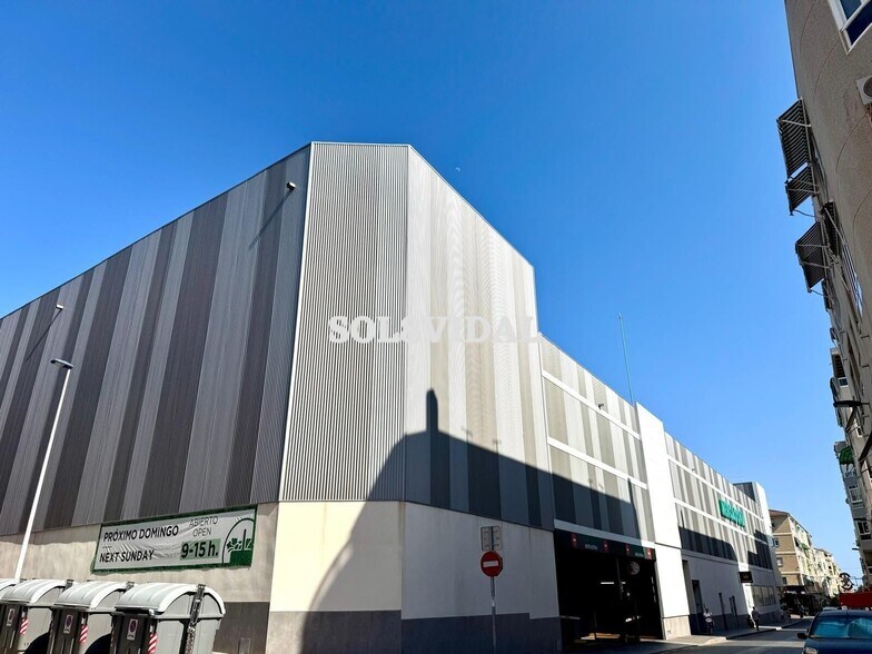 Local commercial dans Torrevieja à louer - Photo de l’immeuble – Image 1 sur 30