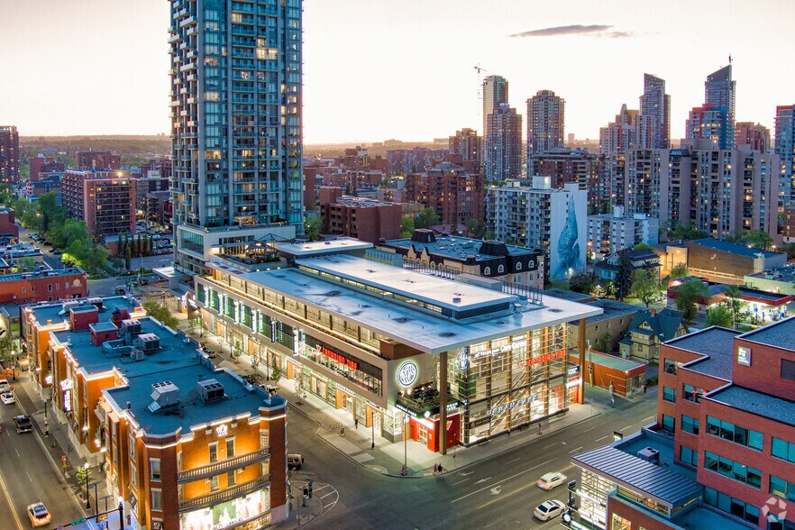 906 16th Ave SW, Calgary, AB à louer - Aérien – Image 1 sur 4