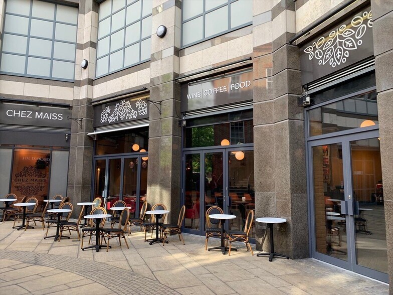 1 Hammersmith Broadway, Londres à louer - Photo de l’immeuble – Image 2 sur 3