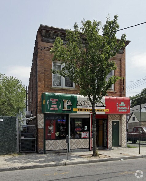 1071 Post Ave, Staten Island, NY à vendre - Photo de l’immeuble – Image 2 sur 7