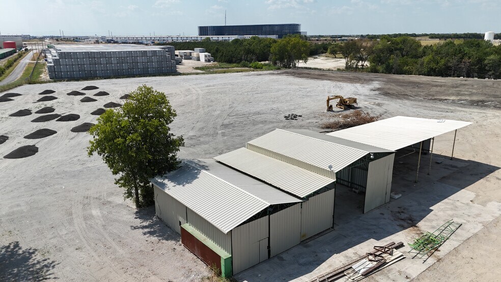 601, 867, & 906 Talco Rd, Lancaster, TX à louer - Photo de l’immeuble – Image 3 sur 6