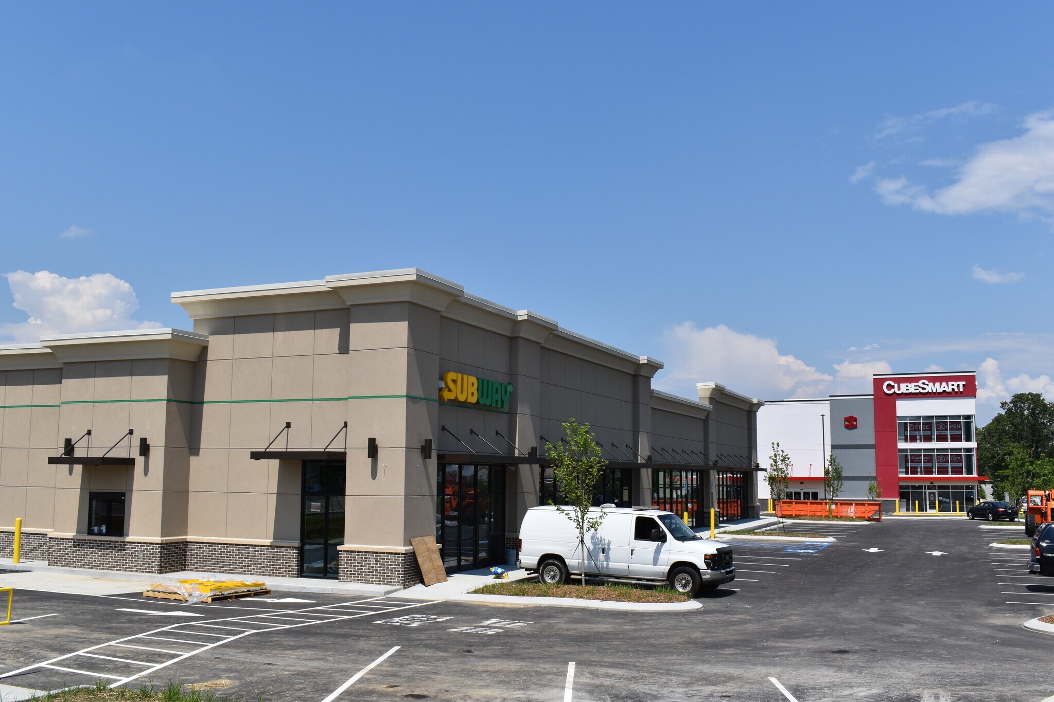 7635 Lee Hwy, Chattanooga, TN à louer Photo principale– Image 1 sur 31