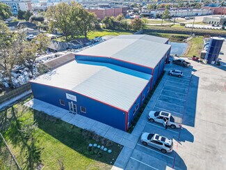 Plus de détails pour 12307 Woodworth Dr, Cypress, TX - Industriel/Logistique à louer