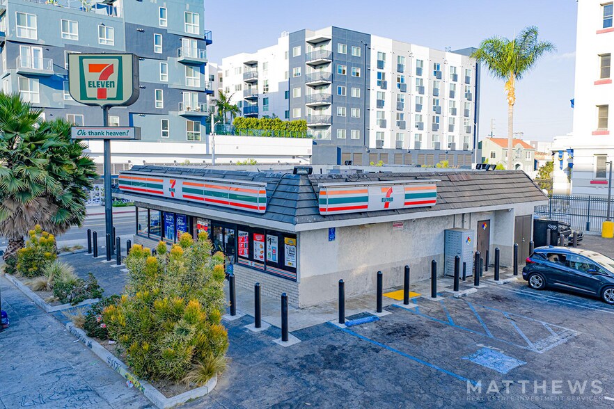 240 W Adams Blvd, Los Angeles, CA à vendre - Photo de l’immeuble – Image 1 sur 4