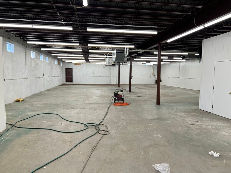 194-196 Newton St, Waltham, MA à louer - Photo de l’immeuble – Image 3 sur 9