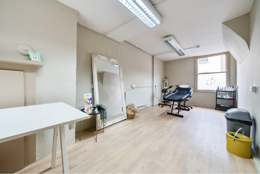 6 Carolgate, Retford à vendre - Photo de l’immeuble – Image 3 sur 11