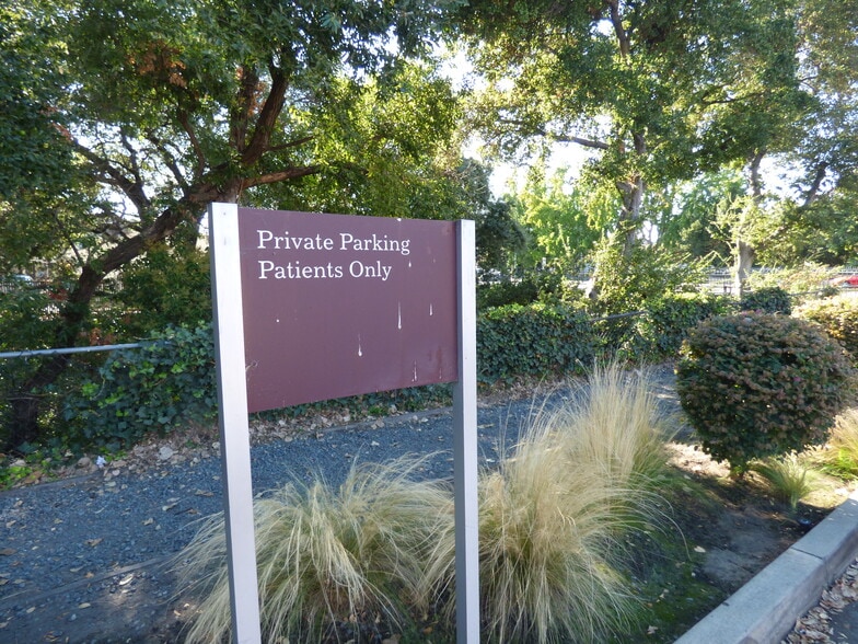 1402-1414 Maria Ln, Walnut Creek, CA à vendre - Photo de l’immeuble – Image 3 sur 22