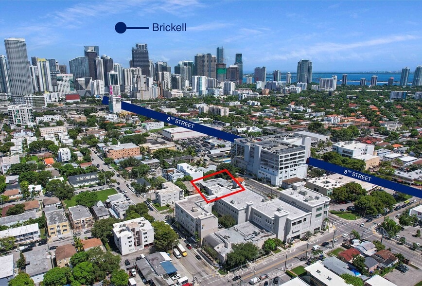 635 SW 7th Ct, Miami, FL à vendre - Photo de l’immeuble – Image 2 sur 14