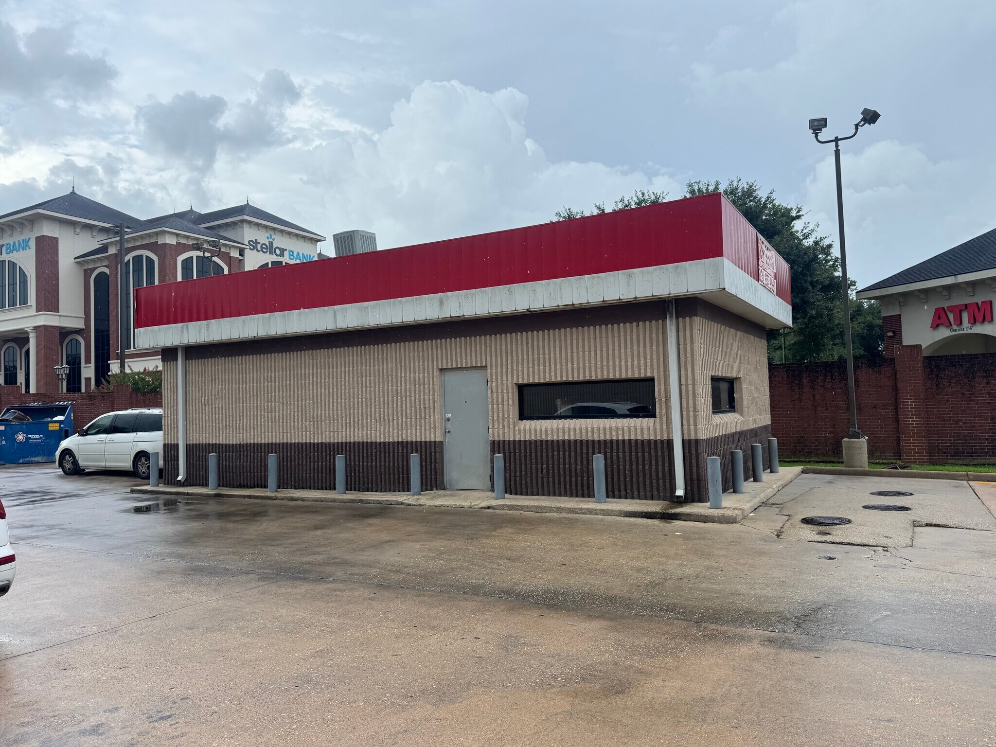 2890 N Dowlen Rd, Beaumont, TX à louer Photo de l’immeuble– Image 1 sur 8