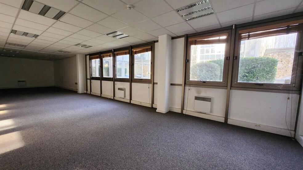 Bureau dans Boulogne-Billancourt à louer - Photo de l’immeuble – Image 2 sur 5