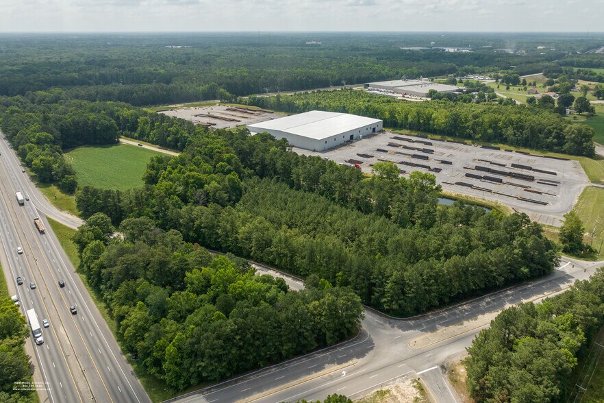 2101 Defense Rd, Petersburg, VA à vendre - Photo de l’immeuble – Image 1 sur 7