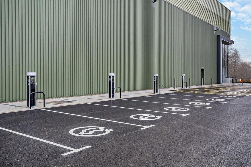 M38 Indurent Park, Stone à louer - Photo de l’immeuble – Image 3 sur 16