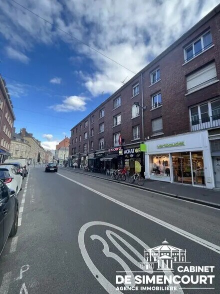 Local d’activités dans Amiens à louer - Photo de l’immeuble – Image 1 sur 1