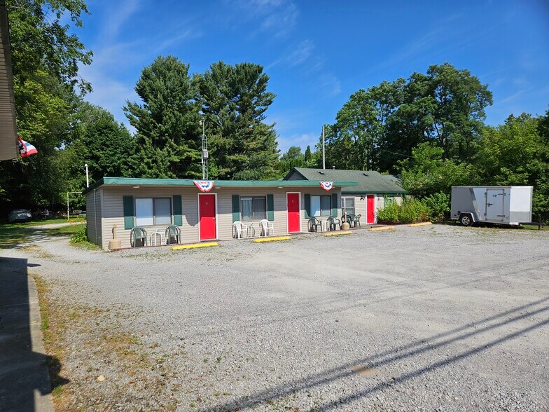 272 S US 23, Harrisville, MI à vendre - Photo de l’immeuble – Image 2 sur 5