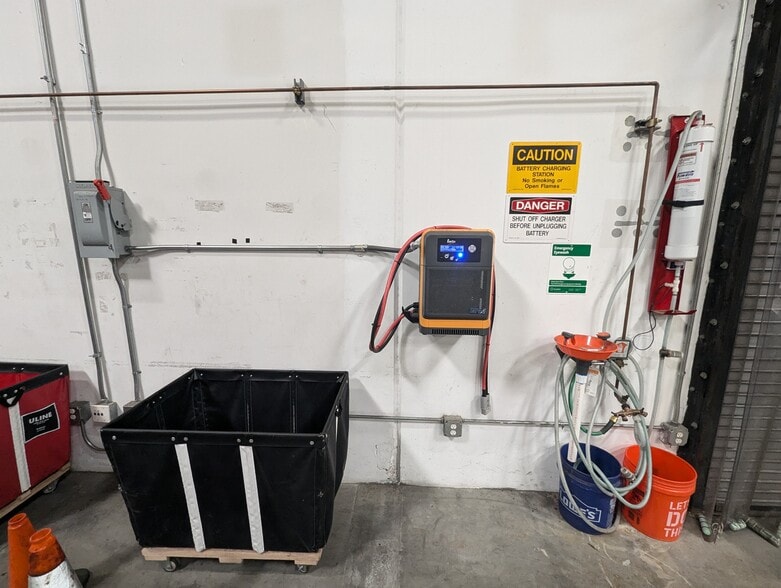 21010 S Figueroa St, Carson, CA à vendre - Photo intérieure – Image 3 sur 39