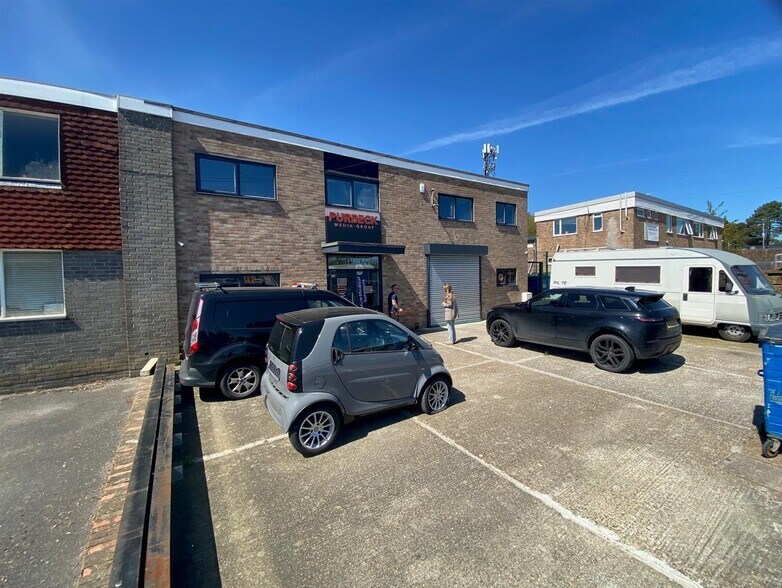 12 Westminster Rd, Wareham à vendre - Photo de l’immeuble – Image 1 sur 7