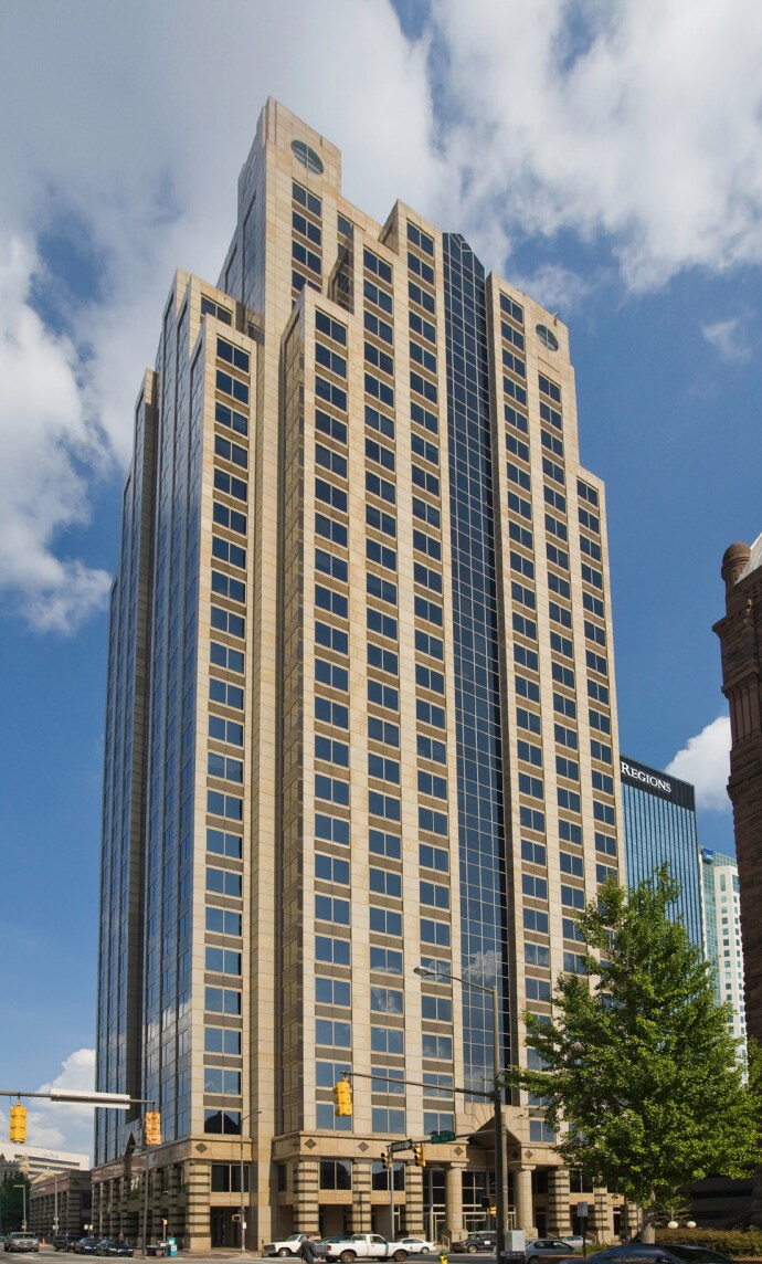 1901 6th Ave N, Birmingham, AL à louer Photo principale– Image 1 sur 11