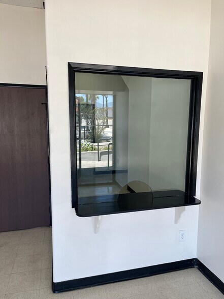 570 W 4th St, San Bernardino, CA à louer - Photo de l’immeuble – Image 2 sur 26