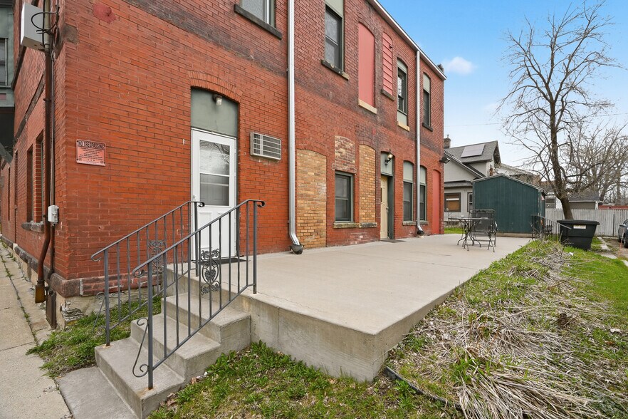940 3rd St E, Saint Paul, MN à vendre - Photo de l’immeuble – Image 3 sur 26