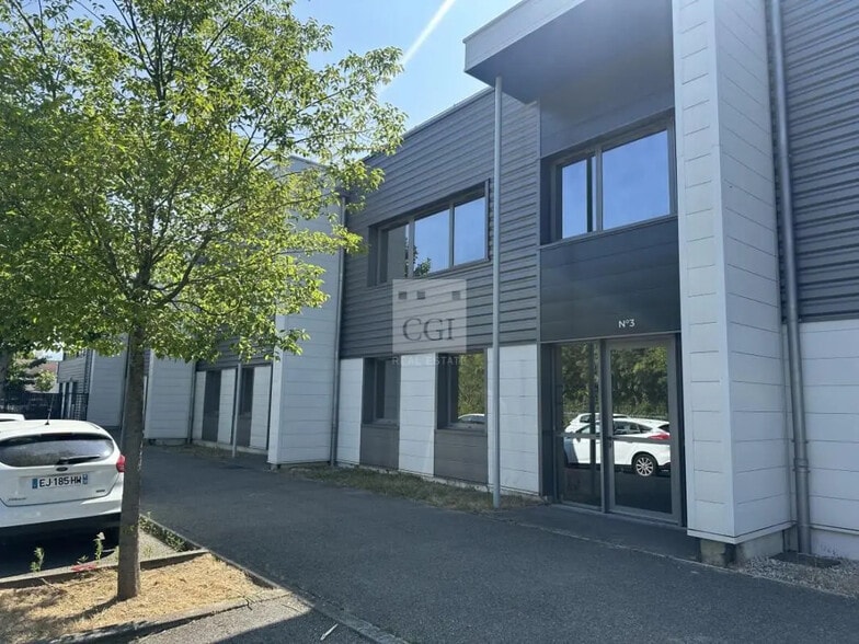 1 Rue Olympe De Gouges, SAINT-MARTIN-D'HERES à louer - Photo de l’immeuble – Image 1 sur 6