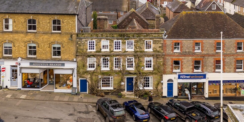 Market Sq, Petworth à vendre - Photo principale – Image 1 sur 1