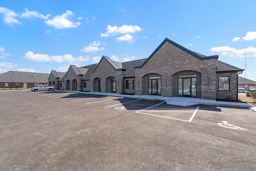 1815 Destiny Ln, Bowling Green, KY à louer - Photo de l’immeuble – Image 3 sur 16