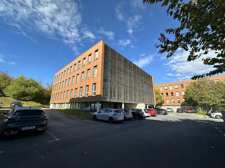 Bureau dans Champigny à louer - Photo de l’immeuble – Image 1 sur 9