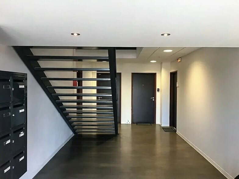 Bureau dans Louvigny à louer - Hall d’entrée – Image 2 sur 3