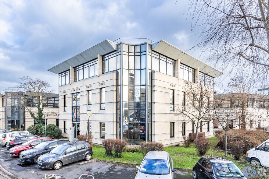 Bureau dans Gennevilliers à vendre - Photo de l’immeuble – Image 3 sur 3