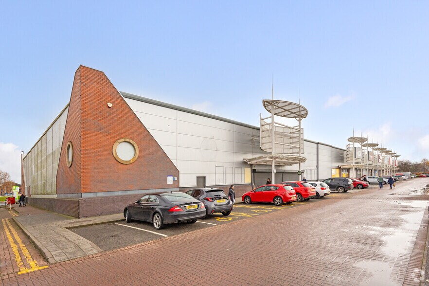 Kingston St, Hull à louer - Photo de l’immeuble – Image 2 sur 7