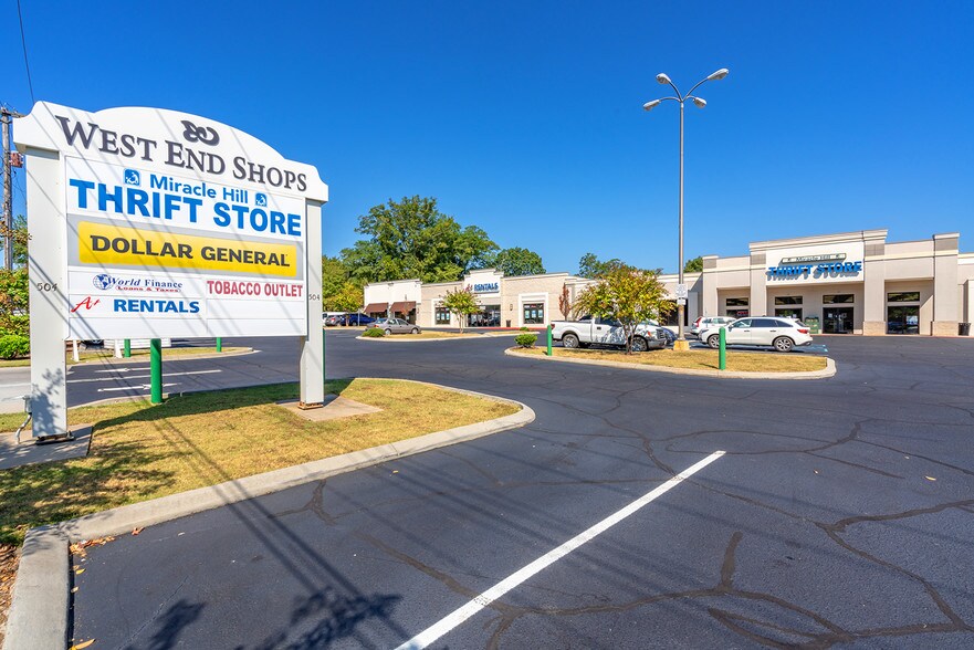 504 W Main St, Easley, SC à louer - Photo de l’immeuble – Image 3 sur 11