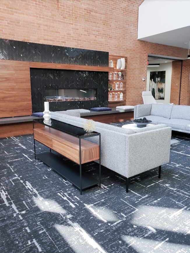 3315 N Oak Tfwy, Kansas City, MO à louer Photo intérieure– Image 1 sur 11