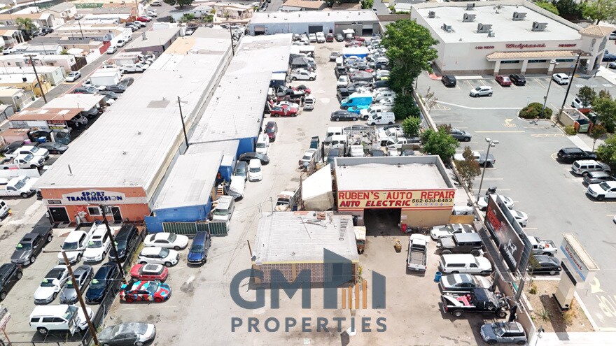13516 Lakewood Boulevard, Bellflower, CA à louer - Photo de l’immeuble – Image 2 sur 4