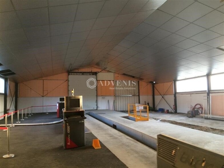 Industriel/Logistique dans Antonne-et-Trigonant à vendre - Photo intérieure – Image 3 sur 6