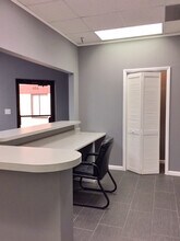 2454 N McMullen Booth Rd, Clearwater, FL à louer Photo intérieure– Image 2 sur 4
