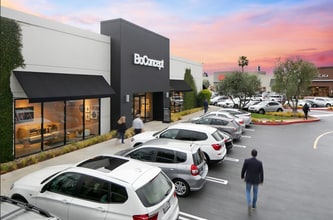 3303-3323 Hyland Ave, Costa Mesa, CA à louer Photo de l’immeuble– Image 1 sur 1