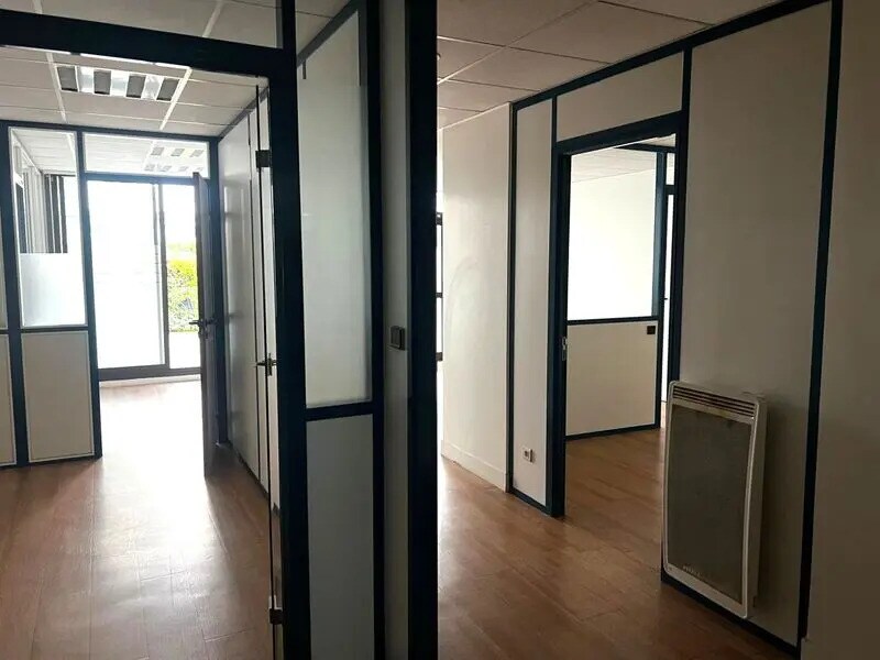 Bureau dans Lyon à louer Photo de l’immeuble– Image 1 sur 7