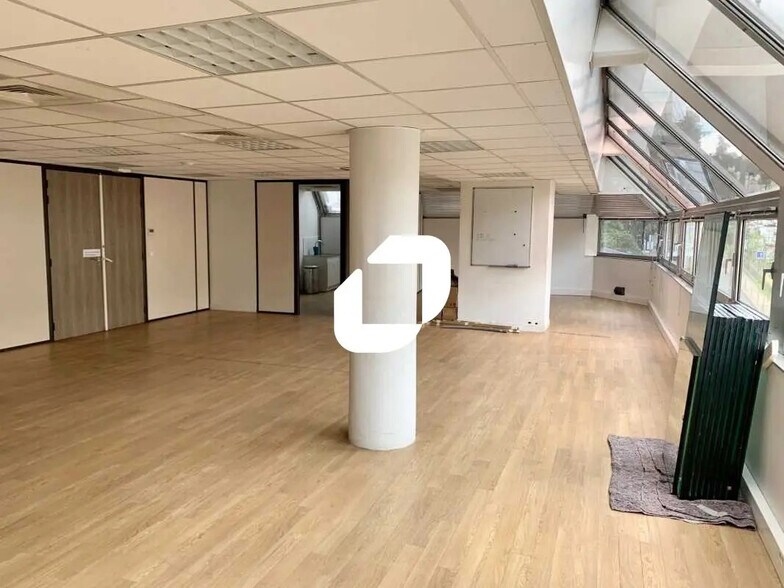 Bureau dans Sèvres à louer - Photo de l’immeuble – Image 2 sur 7