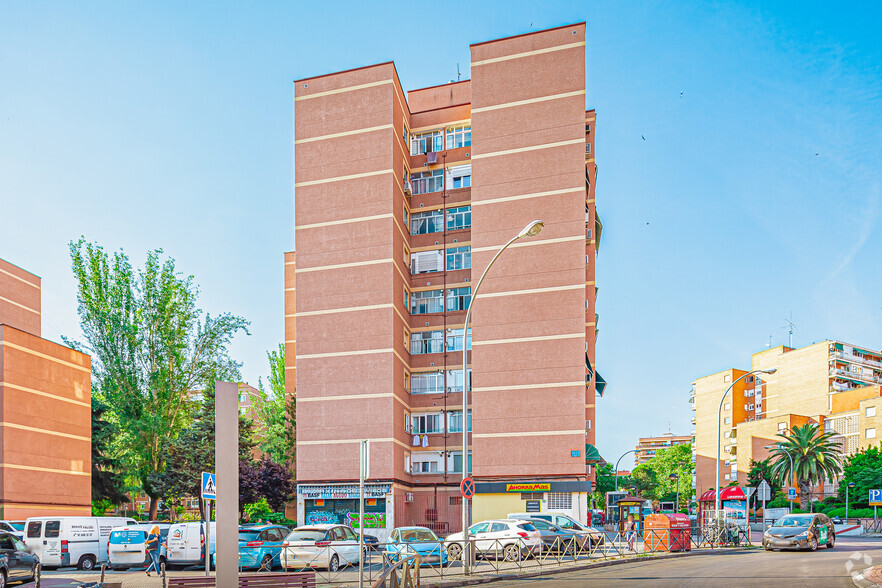 Calle Priorato, 105, Leganés, Madrid à vendre - Photo de l’immeuble – Image 2 sur 2
