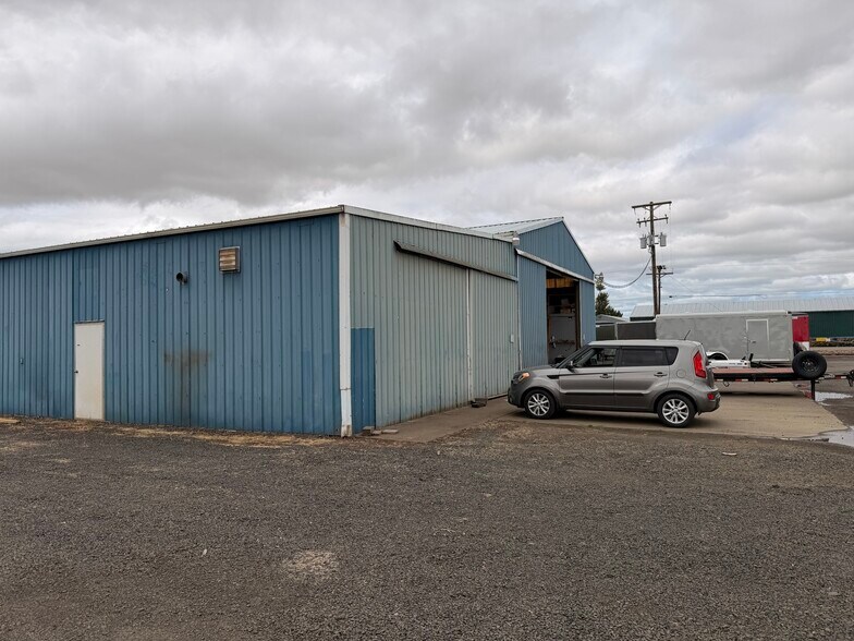 13000 S Pacific Hwy W, Monmouth, OR à vendre - Photo de l’immeuble – Image 1 sur 5