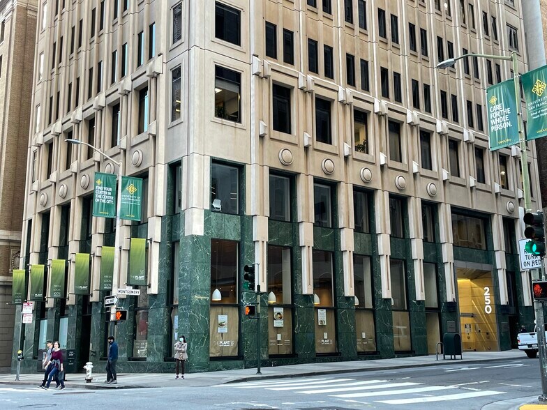 250 Montgomery St, San Francisco, CA à louer - Photo de l’immeuble – Image 2 sur 8
