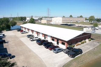 11101-11109 Cutten Rd, Houston, TX à louer Photo intérieure– Image 1 sur 2