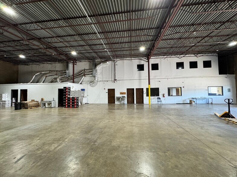 222 S Town East Blvd, Mesquite, TX à louer - Photo de l’immeuble – Image 2 sur 4