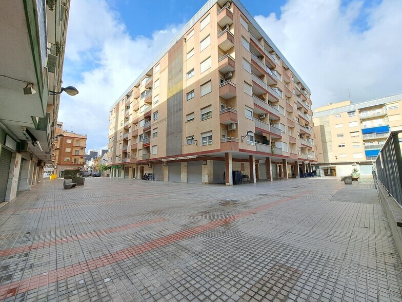 Local commercial dans Algemesí, Valencia à vendre - Photo de l’immeuble – Image 2 sur 18