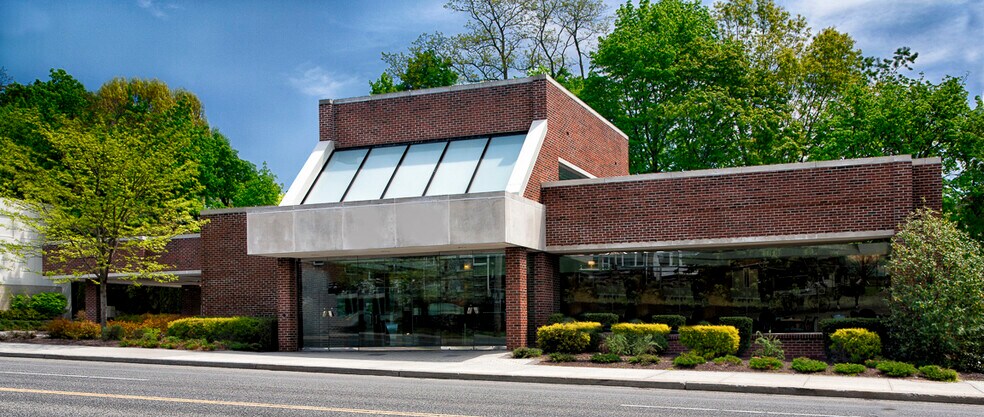 1289 Boston Post Rd, Larchmont, NY à vendre - Photo de l’immeuble – Image 2 sur 5